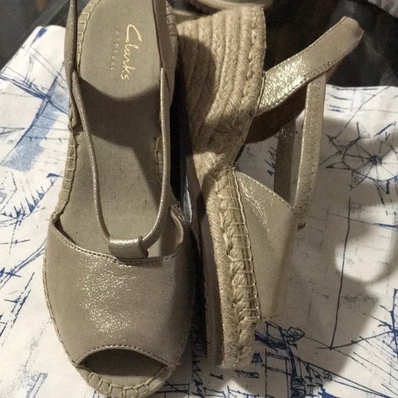 Clarks - Picture 2 of 4